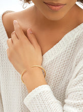 Load image into Gallery viewer, CZ Open Spike Cuff