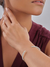 Load image into Gallery viewer, CZ Open Spike Cuff